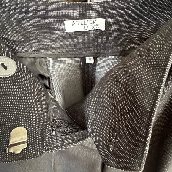 Atelier Luxe.All day easy pants-black. Size 12. - Picture 9 of 14